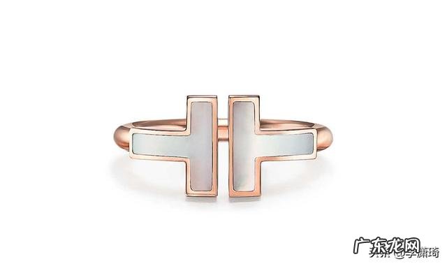 求婚钻戒品牌哪个好?哪些钻戒牌子女生会喜欢、值得购买?