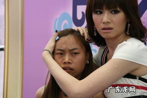 当初说“死都不回国”的凤姐在美国怎么样了,她真的拿到绿卡了吗?