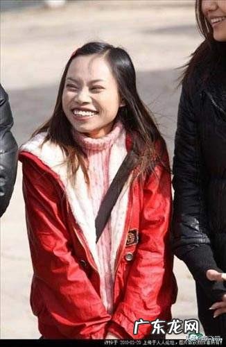 当初说“死都不回国”的凤姐在美国怎么样了，她真的拿到绿卡了吗？