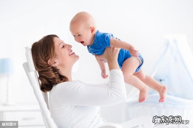 网上买奶粉和实体店或母婴店买奶粉，哪个更放心？