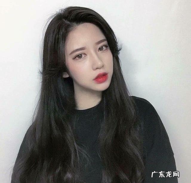 脸大的人适合什么样的发型？