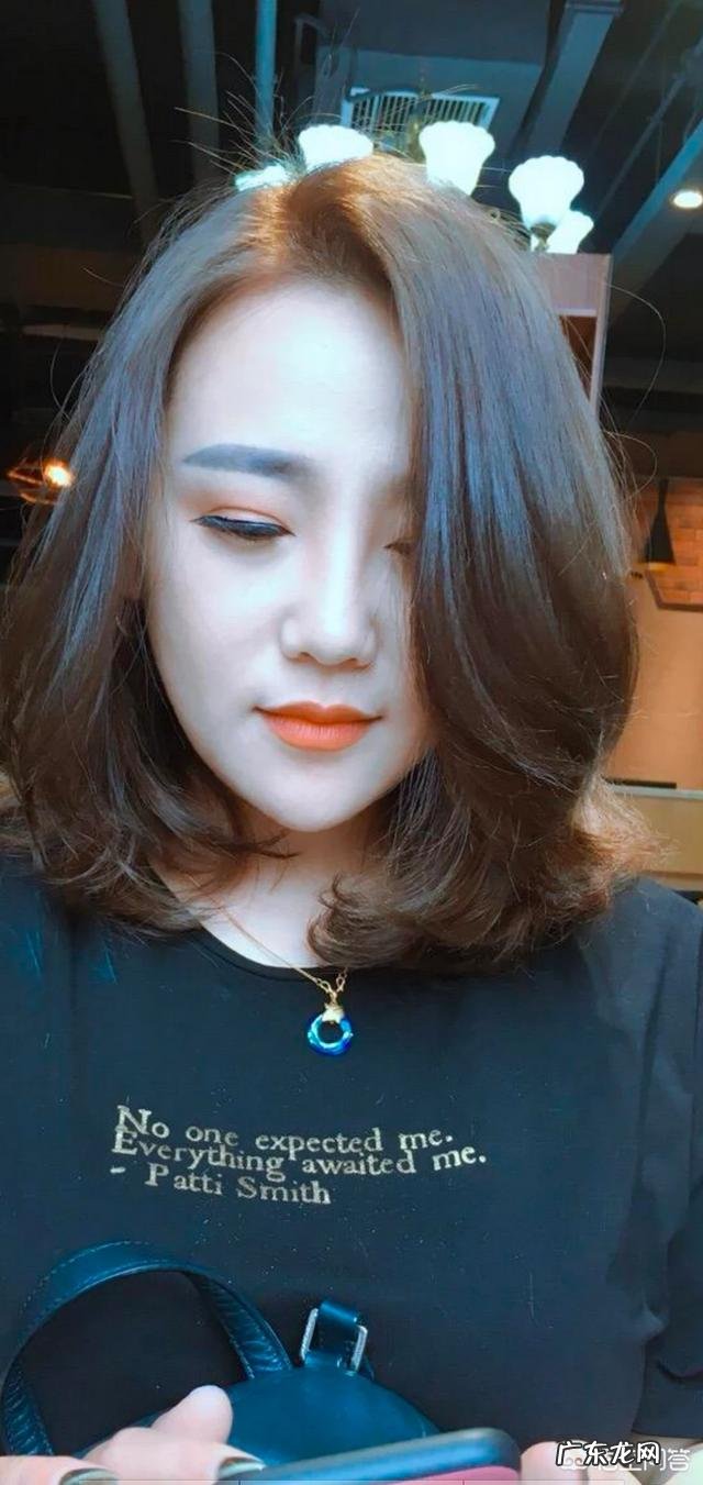 脸大的人适合什么样的发型？