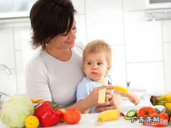 婴儿多大可以吃三餐?