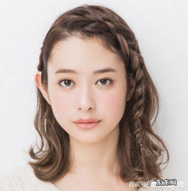 中短发的人该怎样编发？