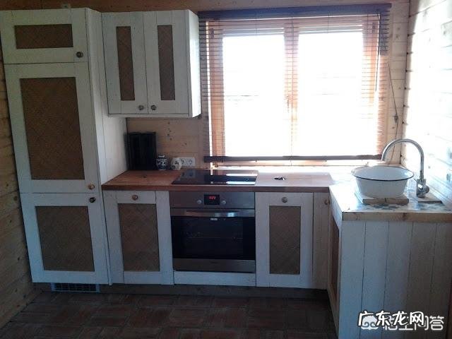 如何用旧脸盆做一个洗手盆?