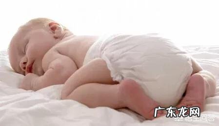 该如何哄睡0-3个月的婴儿?