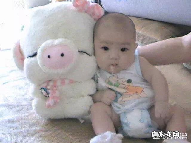 新生儿吐奶，怎么办？