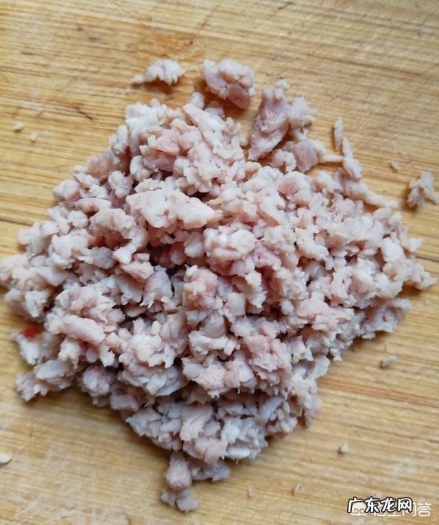 6-12个月宝宝辅食应该吃什么,怎么做呢?