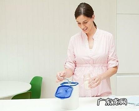 准备补充孕期营养,饮用孕妇专用奶粉怎么样?