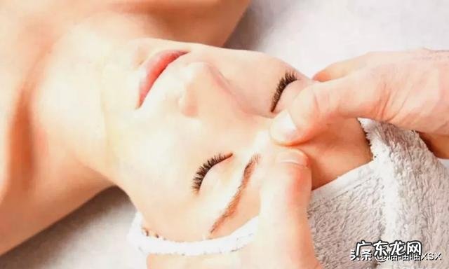 眼部怎么按摩去除皱纹？