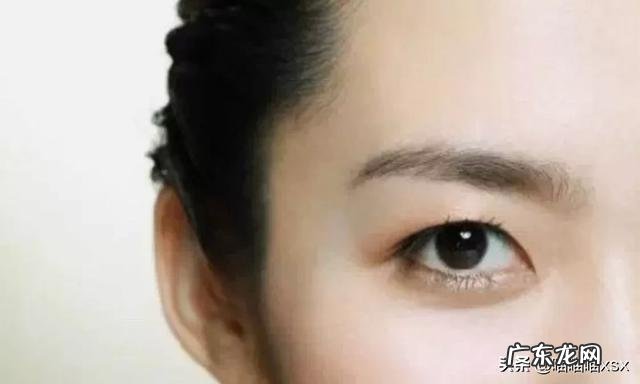 眼部怎么按摩去除皱纹？