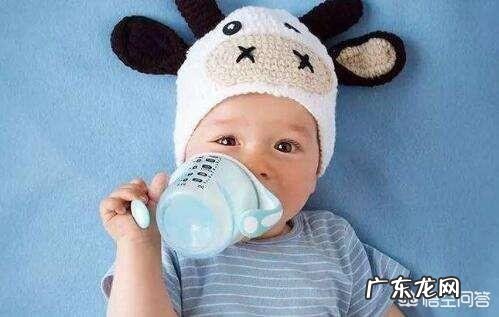 有什么好方法让婴儿用奶瓶吃奶?