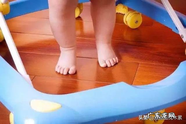 婴儿坐学步车一次多少分钟合适?