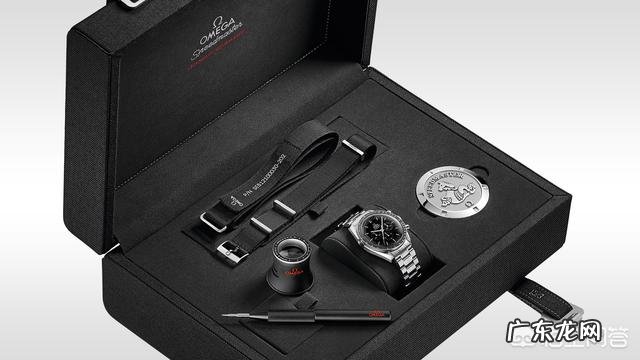 欧米茄超霸登月表系列哪款性价比高些？