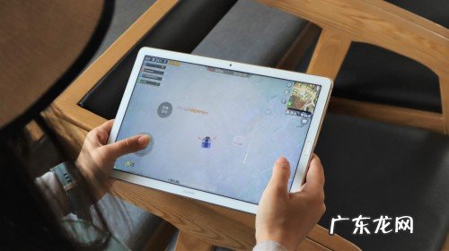 我手机为什么老是自动下载软件