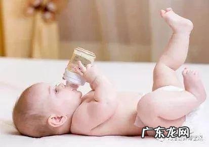 宝宝喝奶粉便秘,该怎么办?如果换奶粉有哪些值得推荐?