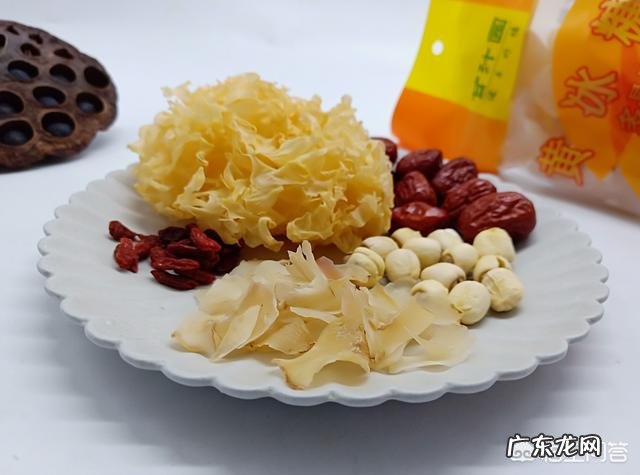 冰糖炖莲子有什么好处?