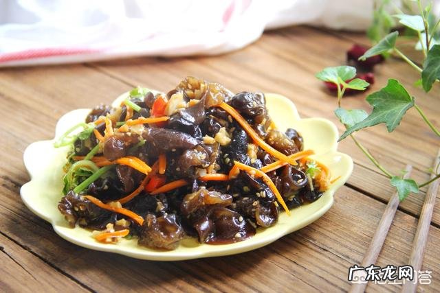 黑木耳的营养价值有哪些?什么人适合吃黑木耳?