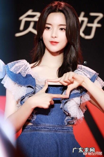 杨超越为什么会火？靠的什么？