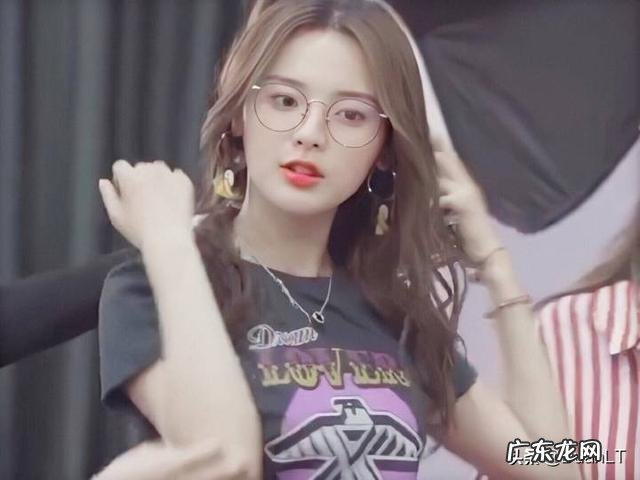 杨超越为什么会火？靠的什么？