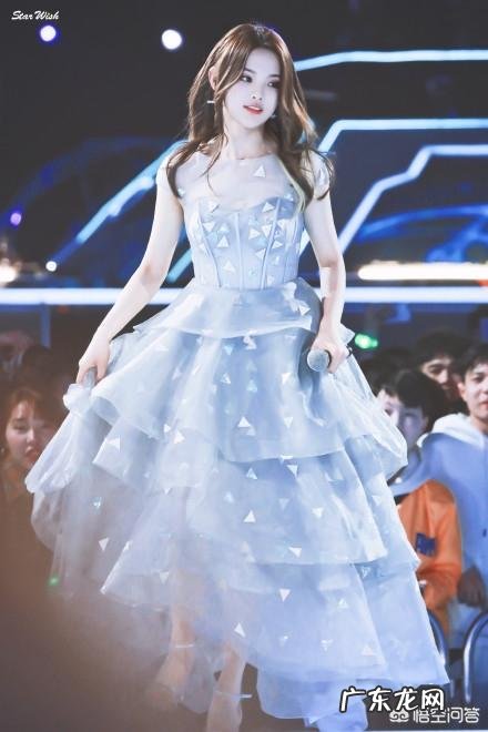 杨超越为什么会火？靠的什么？