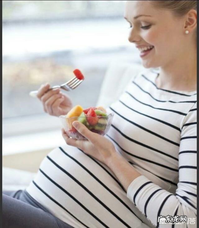 怀孕两个月,吃什么吐什么,怎样可以改善呢?