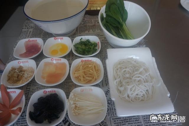 正宗的过桥米线是什么样的?为什么要叫“过桥”呢?