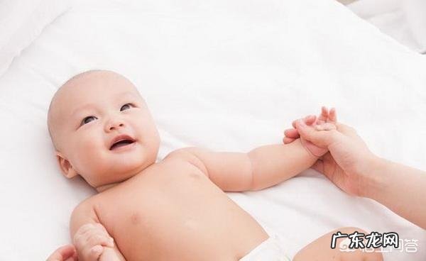 两个月的婴儿都会什么?