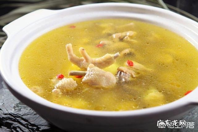炖鸡汤的时候,怎么让炖出来的鸡肉不柴又很软烂呢?