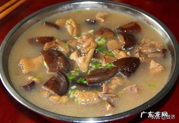 炖鸡汤的时候,怎么让炖出来的鸡肉不柴又很软烂呢?