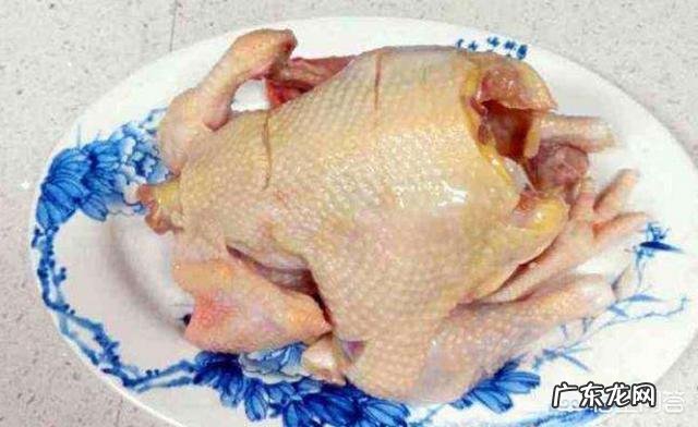 炖鸡汤的时候,怎么让炖出来的鸡肉不柴又很软烂呢?