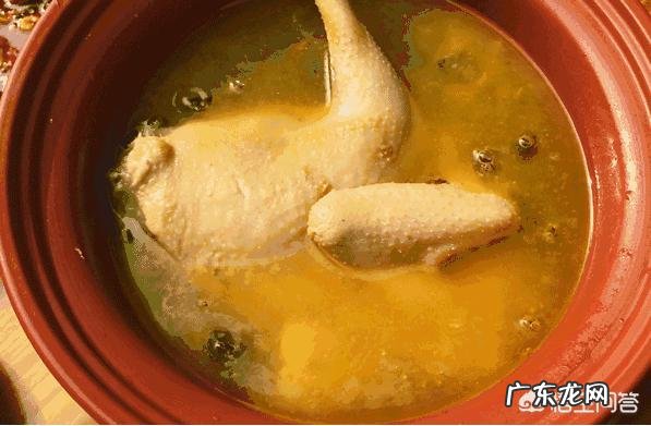 炖鸡汤的时候,怎么让炖出来的鸡肉不柴又很软烂呢?