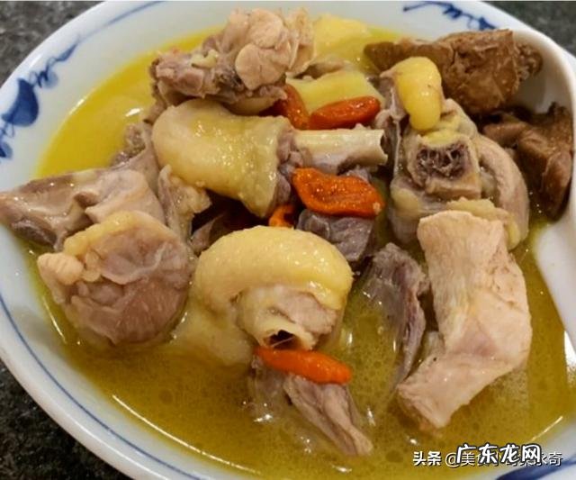 炖鸡汤的时候,怎么让炖出来的鸡肉不柴又很软烂呢?