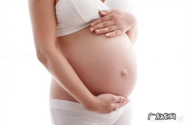 怀孕两个月，不但不吐，而且还吃的很多，这样正常吗？