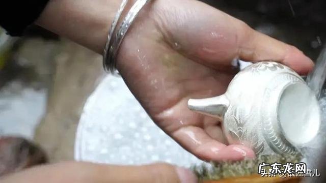 银项链变黑要怎样清洗？