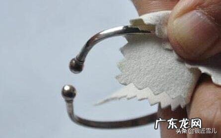 银项链变黑要怎样清洗？