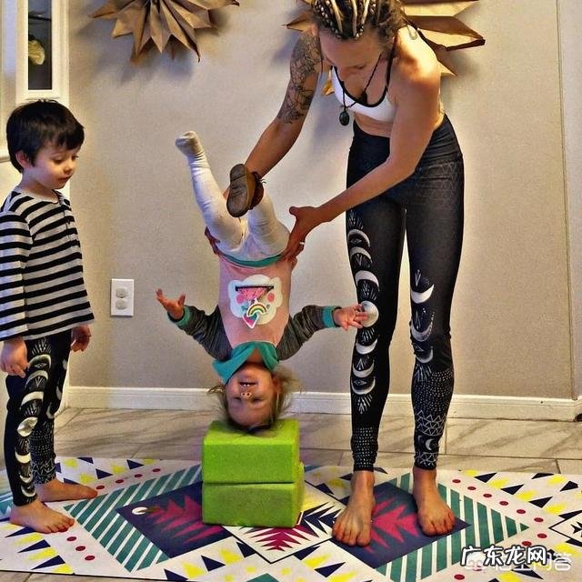 孙俪带着上幼儿园的孩子练瑜伽,儿童练瑜伽好吗?