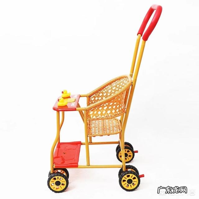 宝宝几个月可以坐婴儿车?