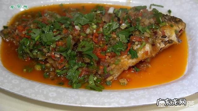 怎么做红烧鱼不粘锅?