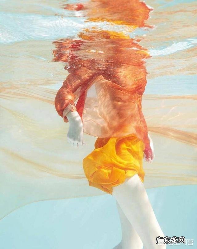 用哪些沐浴露或者身体乳能去除鸡皮肤,去角质?