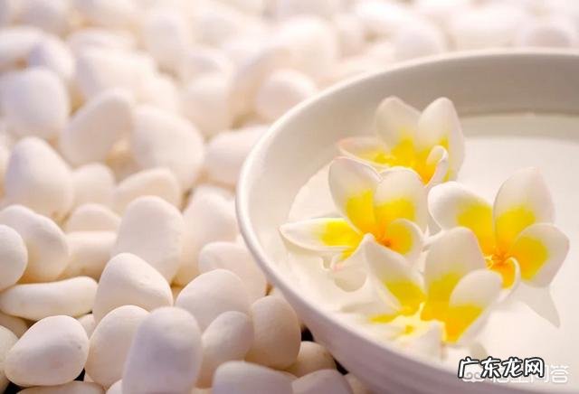 如何自制补水面膜?