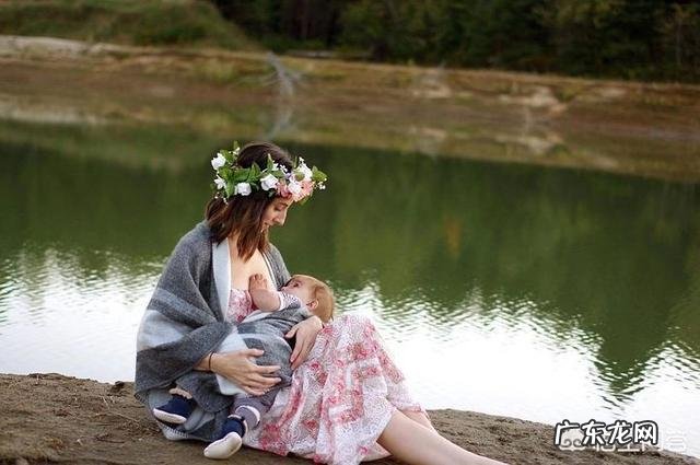 母乳喂养的正确姿势是什么?有哪些注意事项?