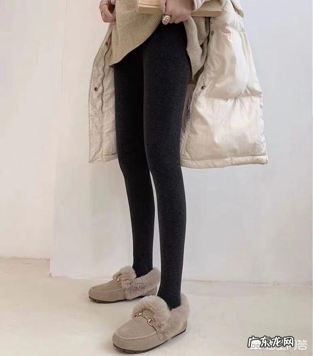 冬天你会穿薄丝袜吗?怎么搭配?
