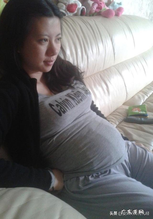 孕晚期胎动总在右边正常吗?对胎儿有没有影响?