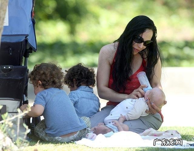 到底该不该生二胎,生二胎好处多还是坏处多?