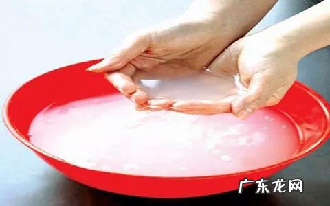 怎么快速洗干净袜子?