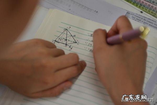 孩子懒,不喜欢主动学习咋办?成绩是班级前几,很自傲怎么办?