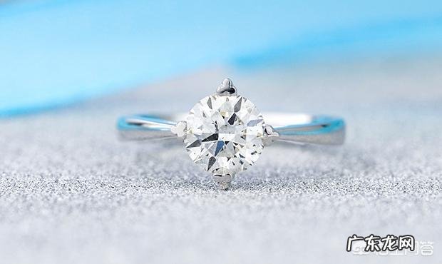 白金钻戒价格多少钱?钻石戒指挑选什么牌子好?