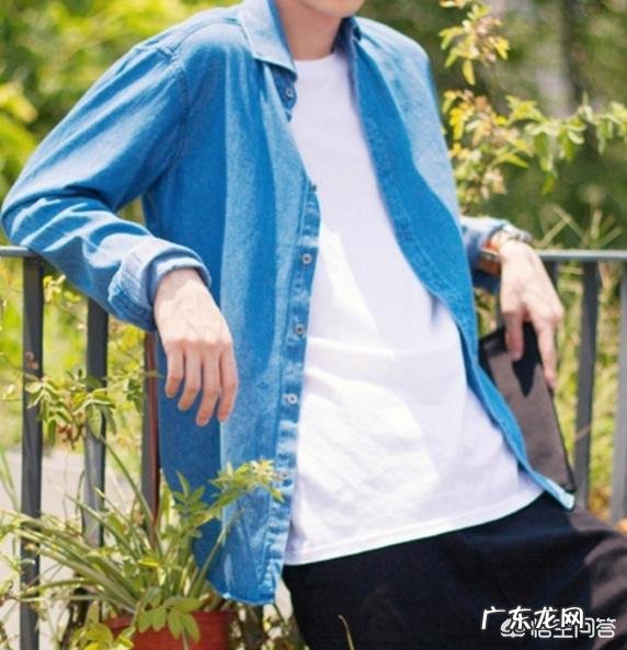 二十岁男生怎么穿才会时髦?