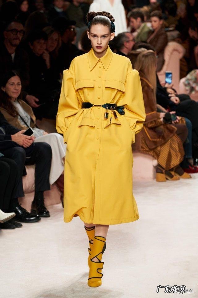 哪个奢侈品牌的衣服套装比较好看时尚呢？